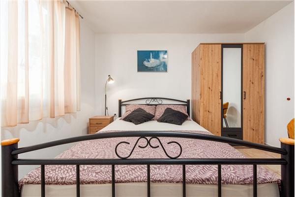 Apartment A1, for 6 persons