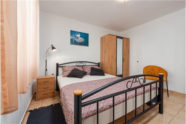 Apartment A1, for 6 persons