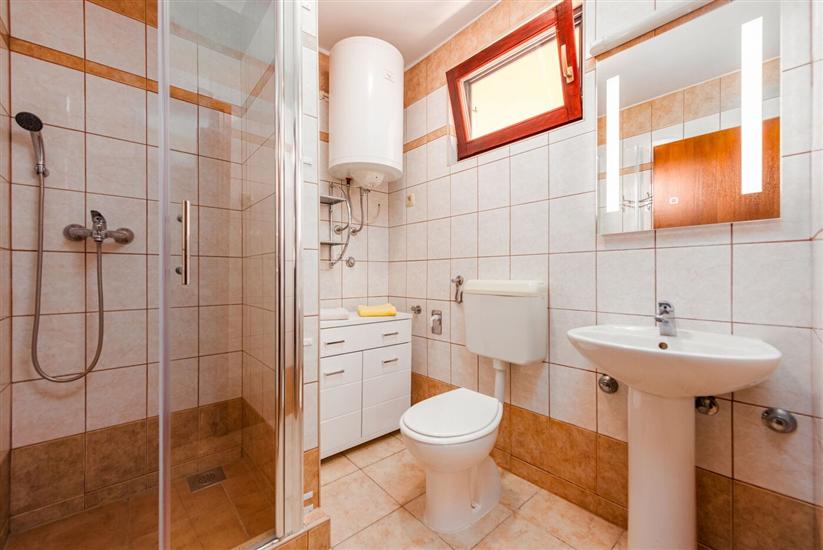 Apartment A1, for 6 persons