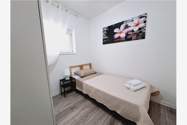 Apartment A1, for 5 persons