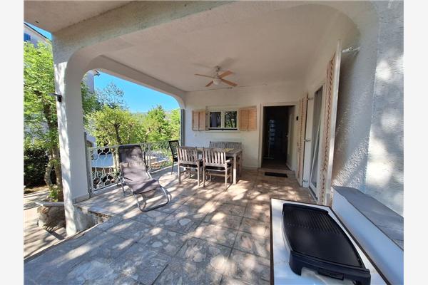 Apartment A1, for 5 persons