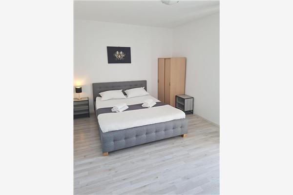 Apartment A1, for 5 persons