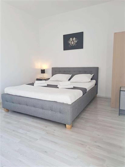 Apartment A1, for 5 persons