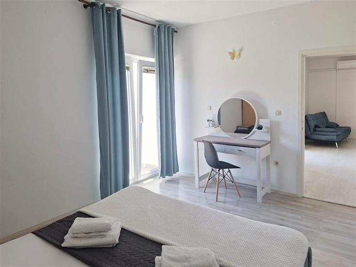 Apartment A1, for 5 persons
