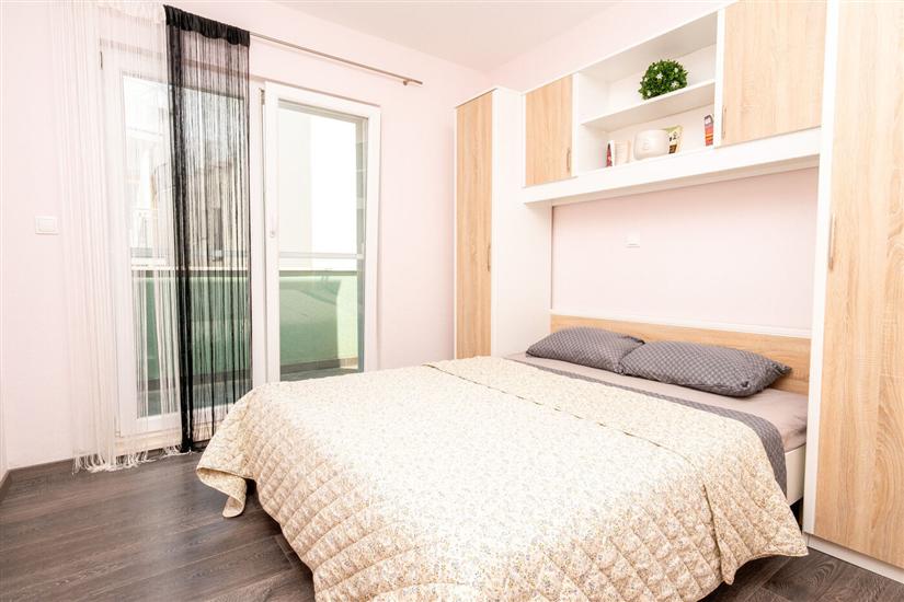 Apartment A9, for 6 persons