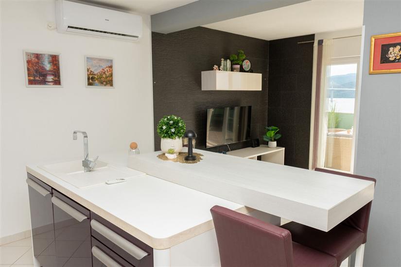 Apartment A9, for 6 persons