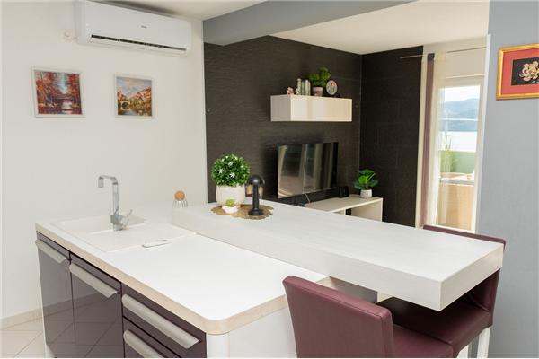 Apartment A9, for 6 persons