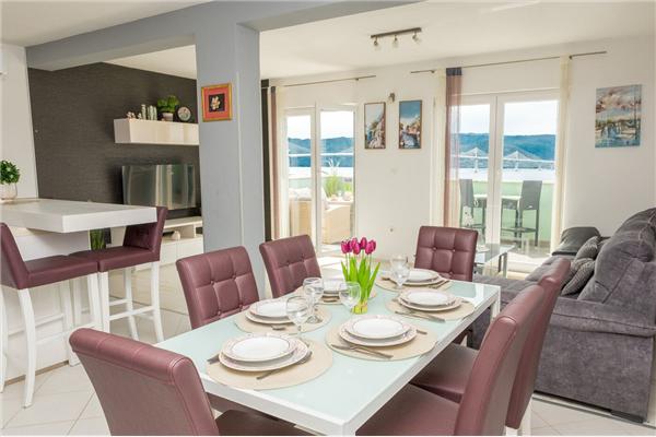 Apartment A9, for 6 persons