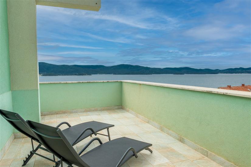 Apartment A9, for 6 persons