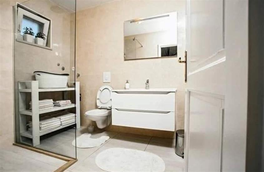 House K1, for 8 persons