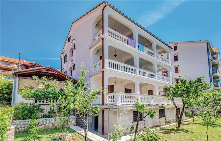 Apartments Skulin