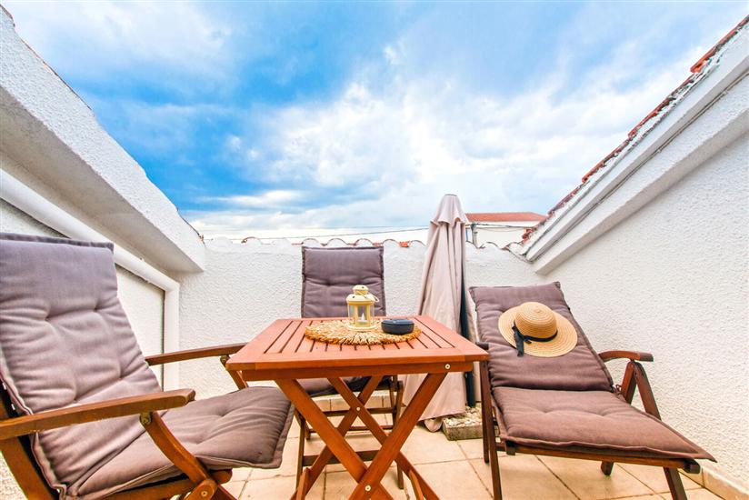 House K1, for 8 persons