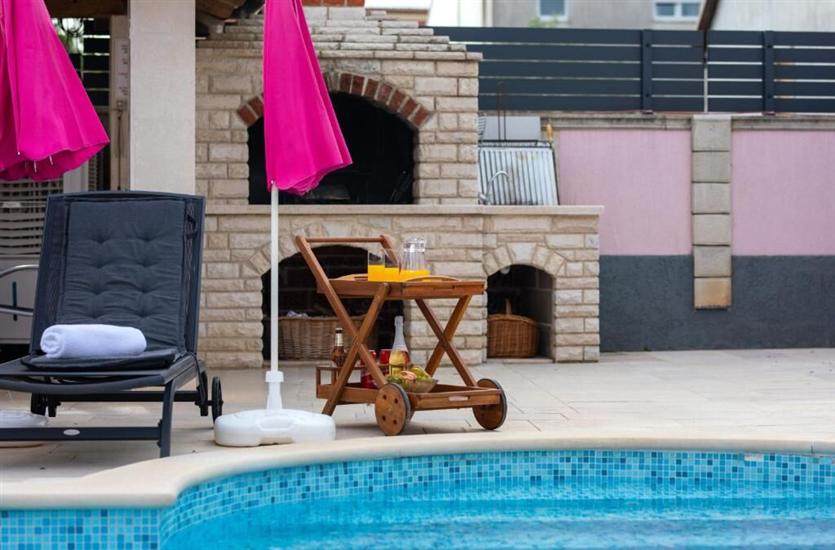 Apartmaji Villa Ana