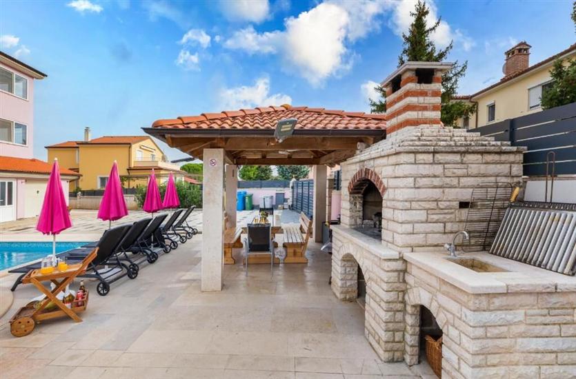 Apartmaji Villa Ana