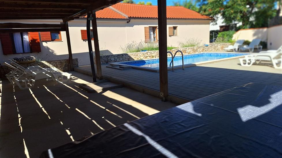 Apartments Laura and Romano with pool