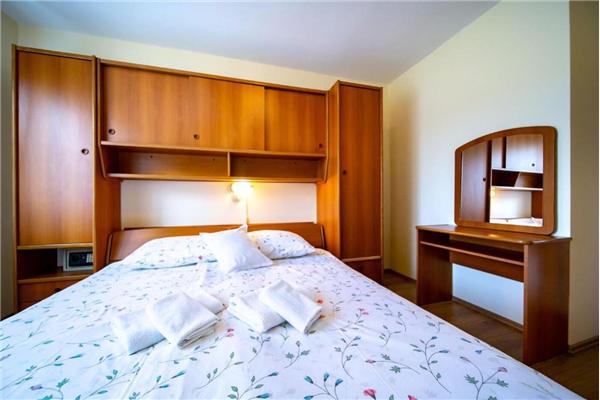 Apartment A2, for 6 persons