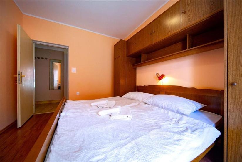 Apartment A3, for 6 persons