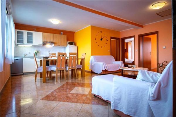 Apartment A4, for 6 persons
