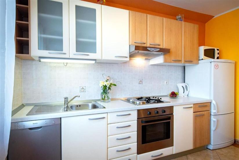 Apartment A4, for 6 persons