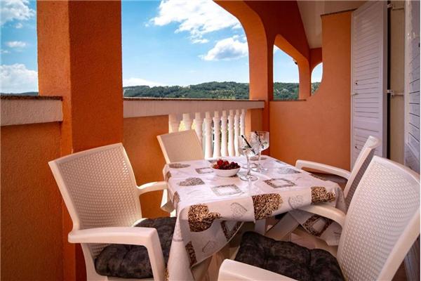 Apartment A4, for 6 persons