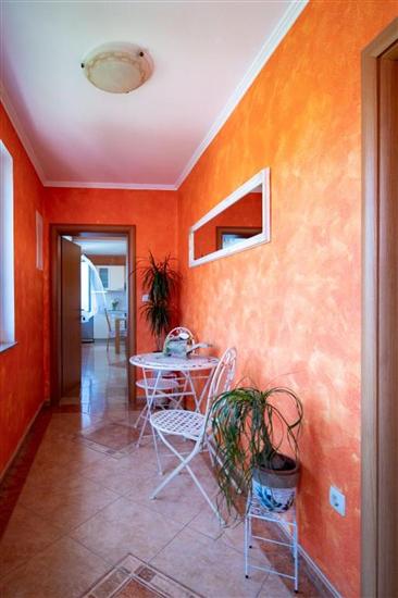 Apartment A4, for 6 persons