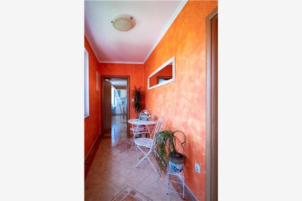 Apartment A4, for 6 persons