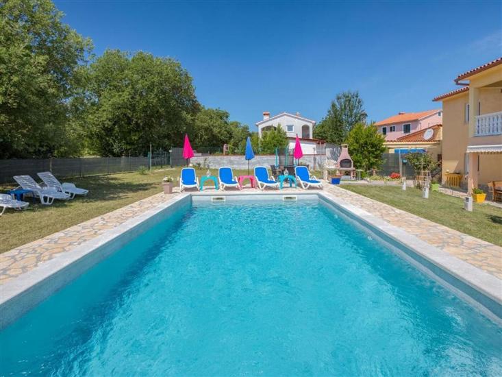 Hiša House Lola
