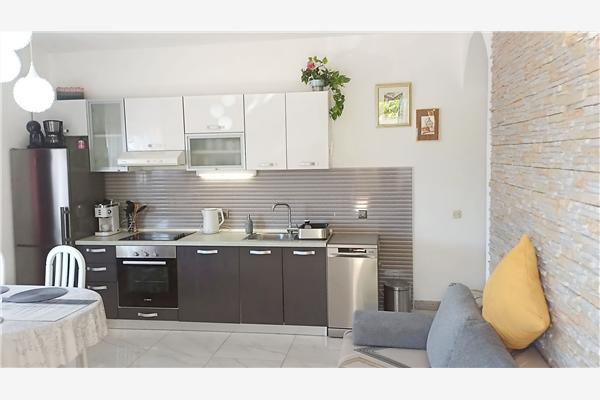 Apartment A1, for 5 persons