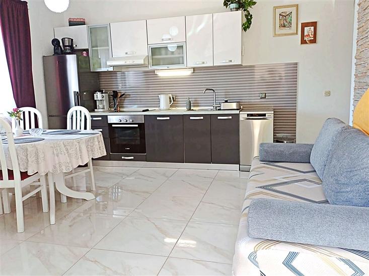 Apartment A1, for 5 persons
