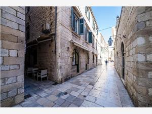 Apartment Old Town Lux Dubrovnik, Stone house, Size 55.00 m2, Airline distance to the sea 250 m