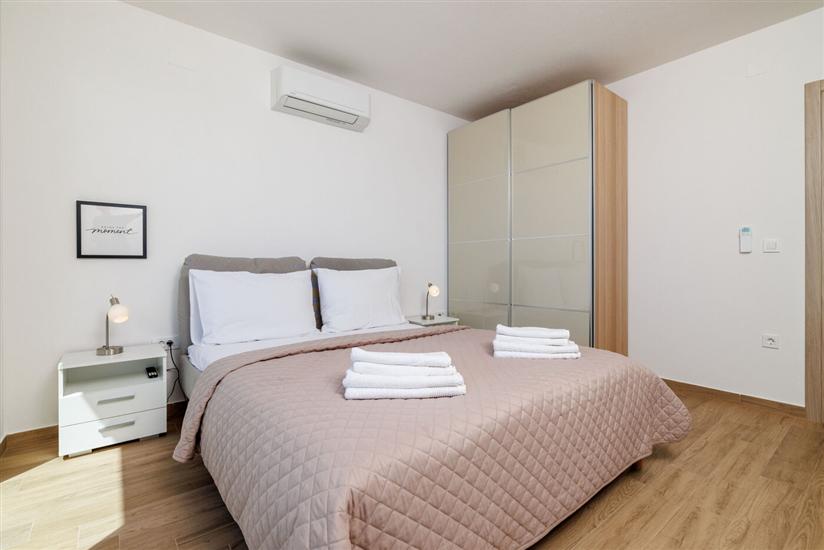 House K1, for 8 persons