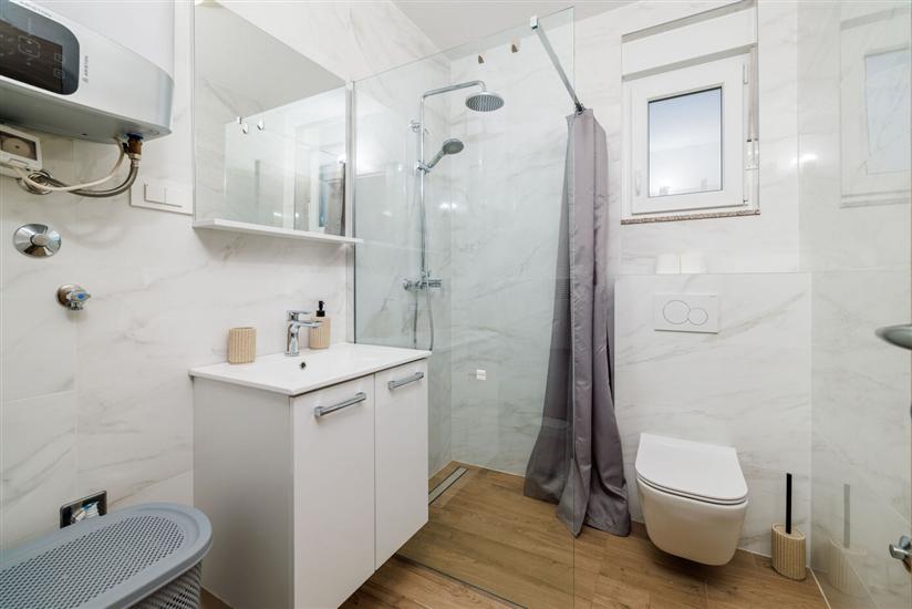 House K1, for 8 persons