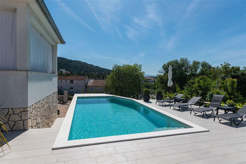 Vila Kala with Pool