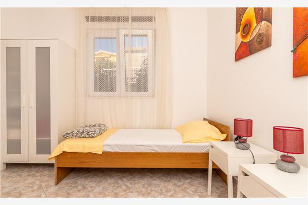 Apartment A1, for 5 persons