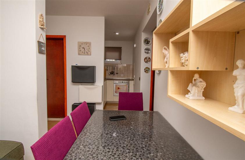 Apartment A1, for 5 persons