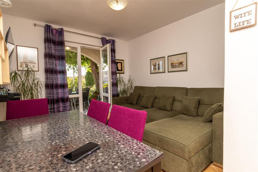 Apartment A1, for 5 persons
