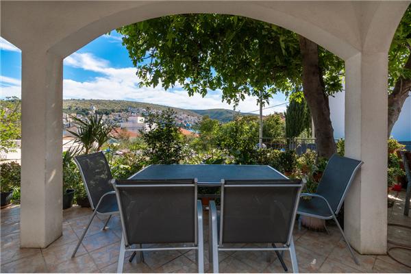 Apartment A1, for 5 persons