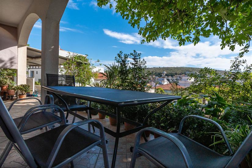 Apartment A1, for 5 persons