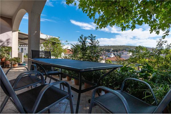 Apartment A1, for 5 persons