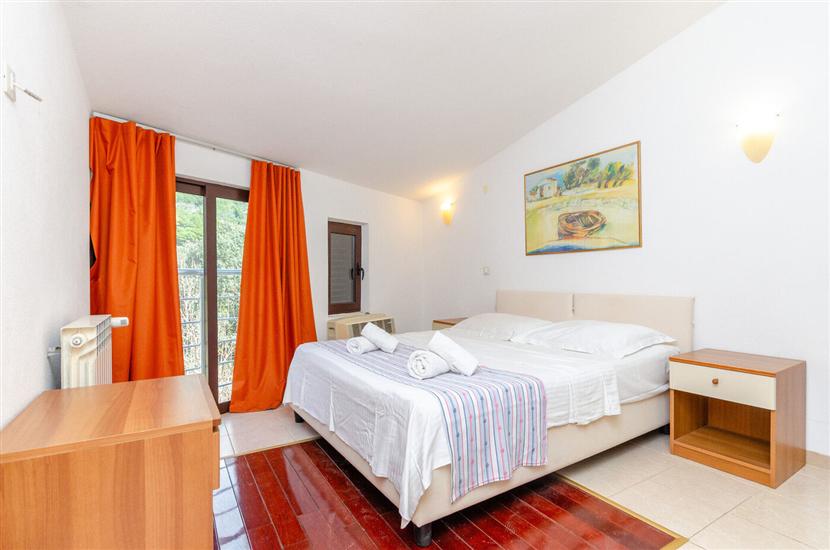 Apartment A7, for 4 persons