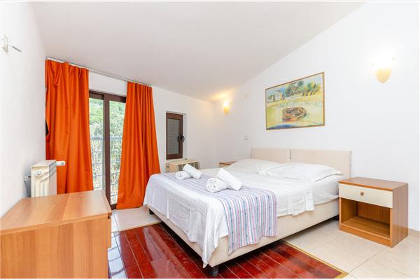 Apartment A7, for 4 persons