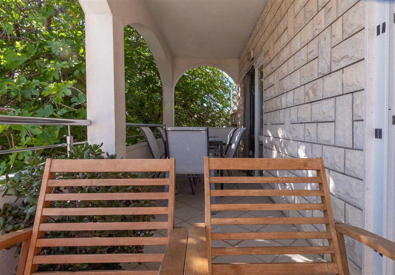 Apartment A2, for 5 persons