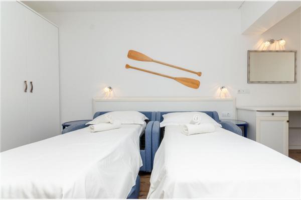 Apartment A5, for 5 persons