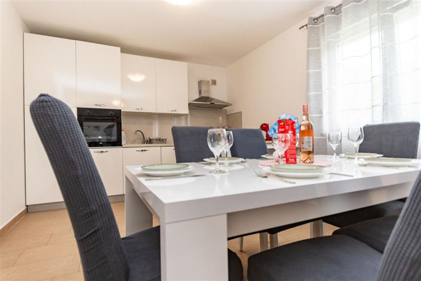Apartman A1, na 8 osebe
