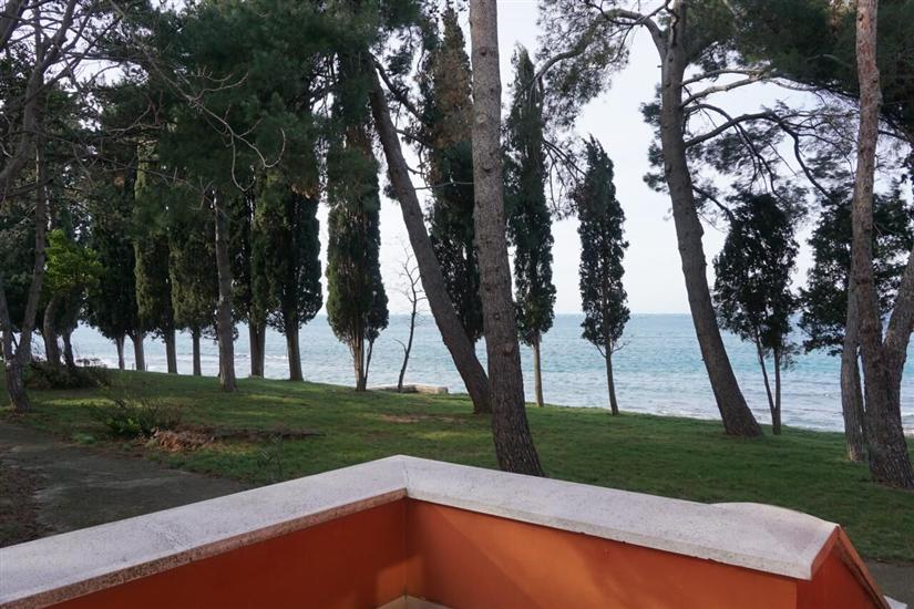 Апартамент TERESA Seafront Apartment