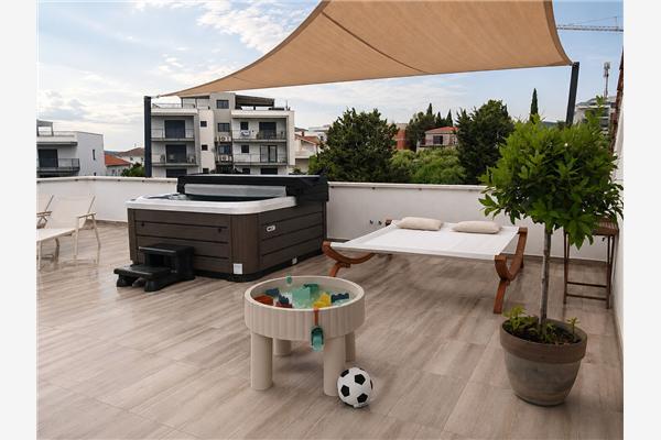 Apartment A2, for 8 persons