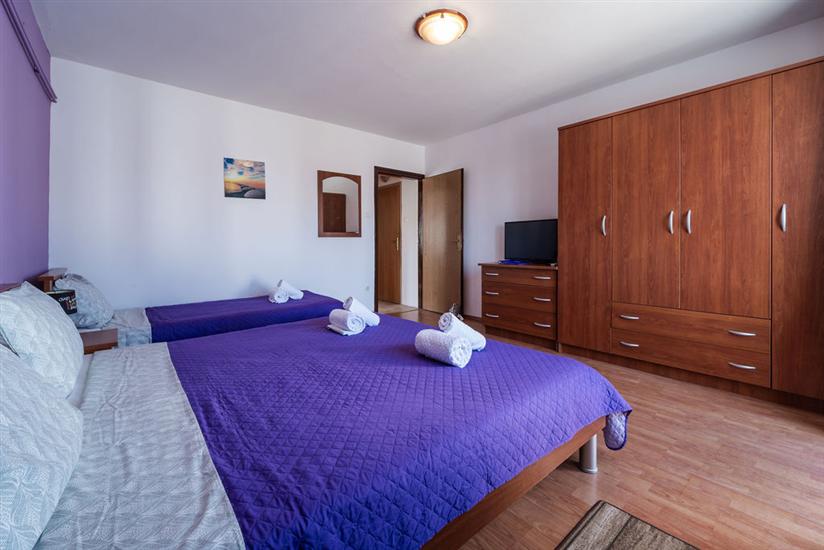 Apartment A2, for 3 persons