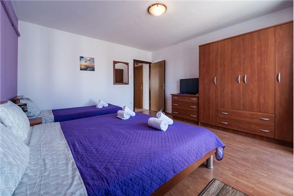 Apartment A2, for 3 persons