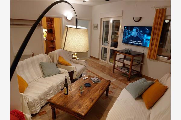 House K1, for 14 persons