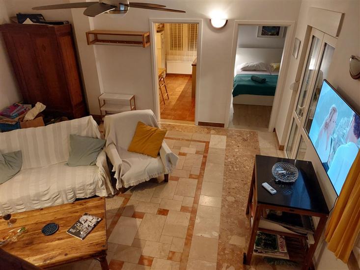 House K1, for 14 persons
